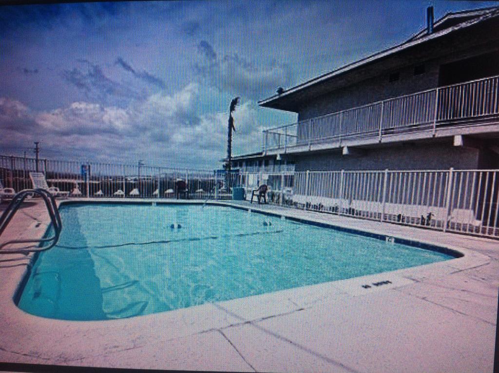 Hilltop Inn&Suites Victorville Exterior foto